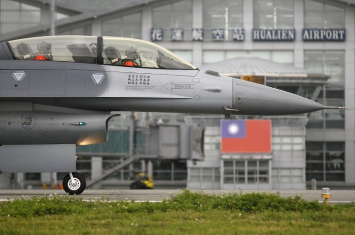 Tiêm kích F-16 của Không quân Đài Loan ở căn cứ Hualien phía Đông Đài Loan ngày 21/1/13.
